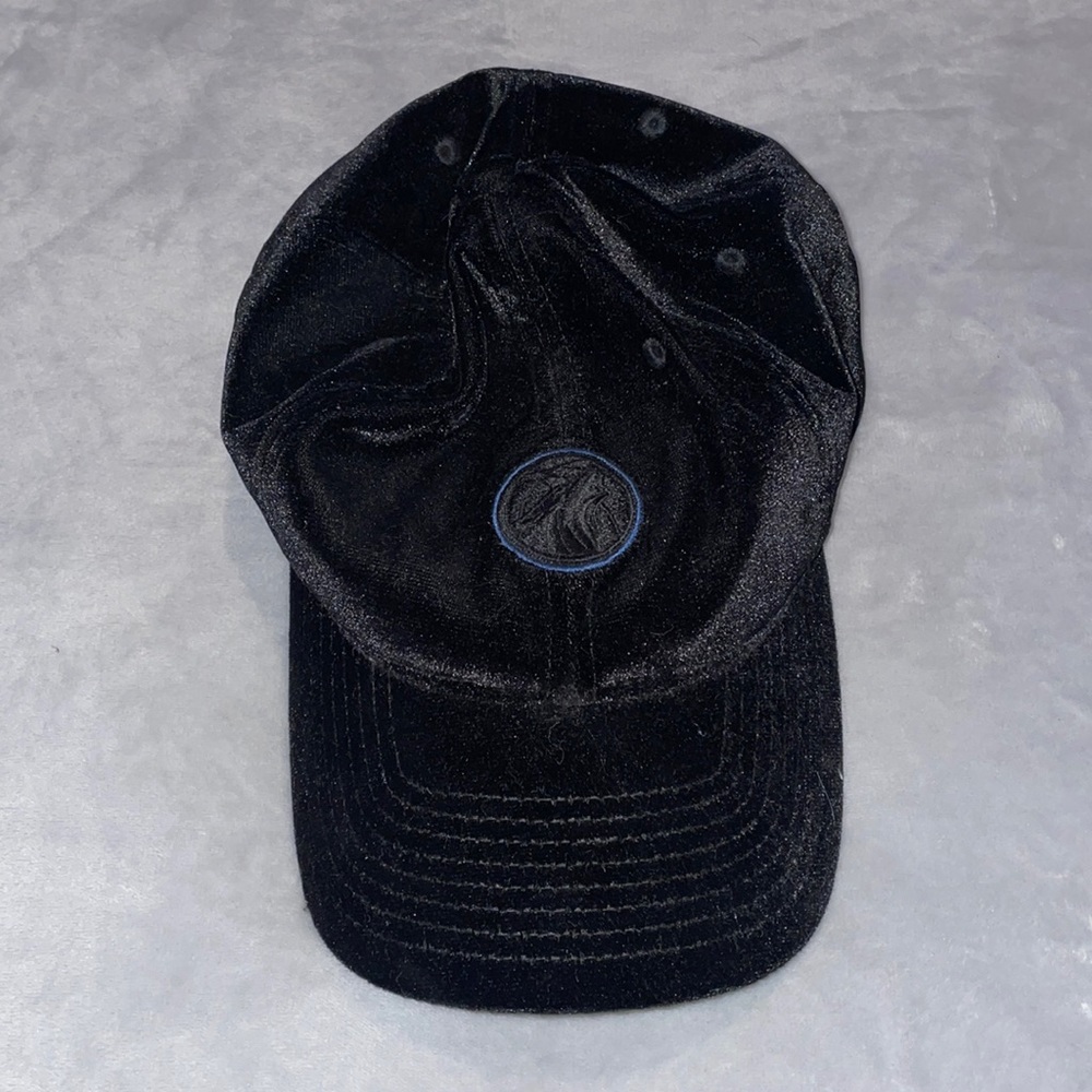 Nostalgia Mitchell and Ness NBA Wolf velvet black hat